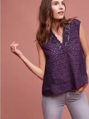 Akemi + Kin Anthropologie Purple Eyelet V-Neck Sleeveless Top Fringe Trim M